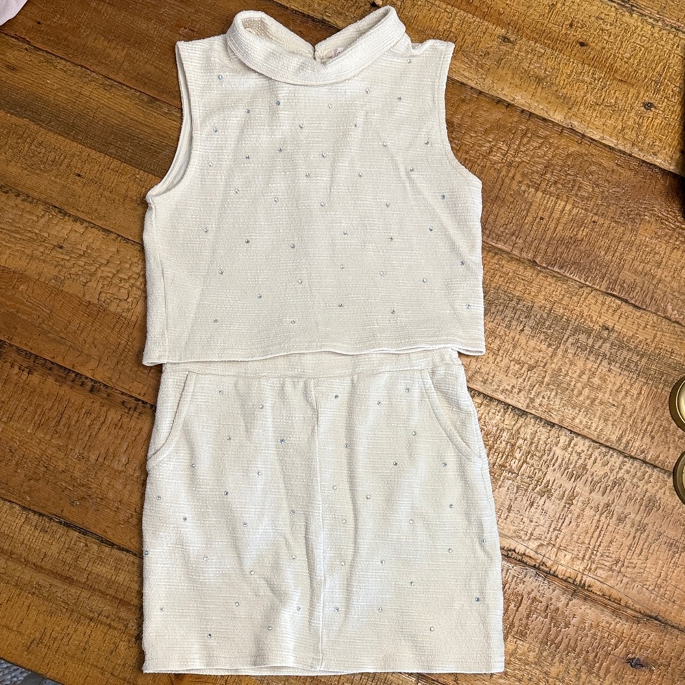 Charming Cream Sleeveless Kids Skirt two-piece set